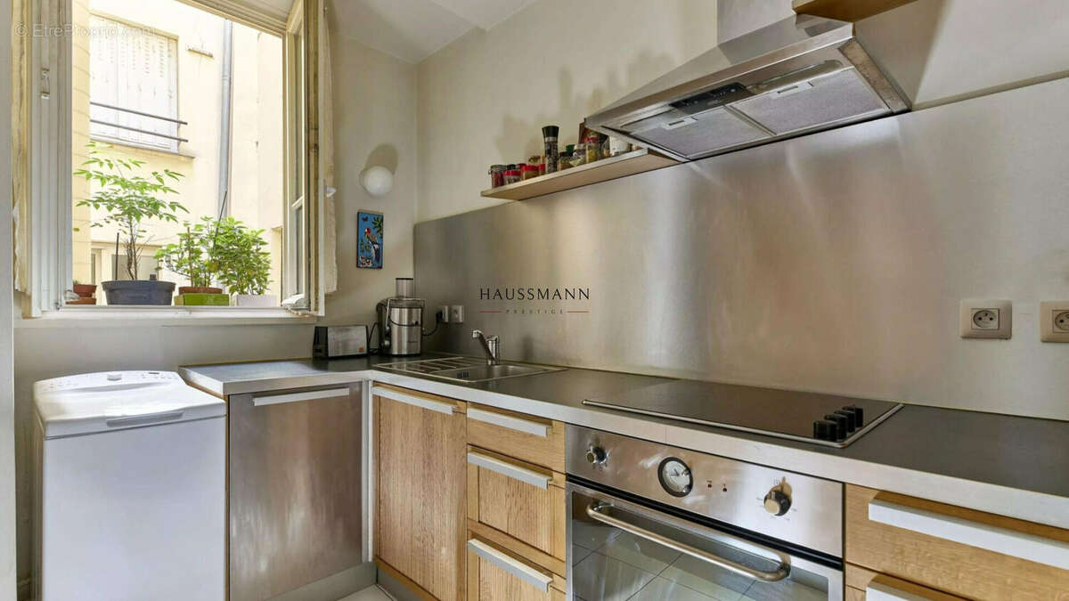 Appartement à PARIS-2E