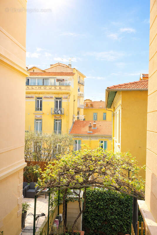 Appartement à MENTON