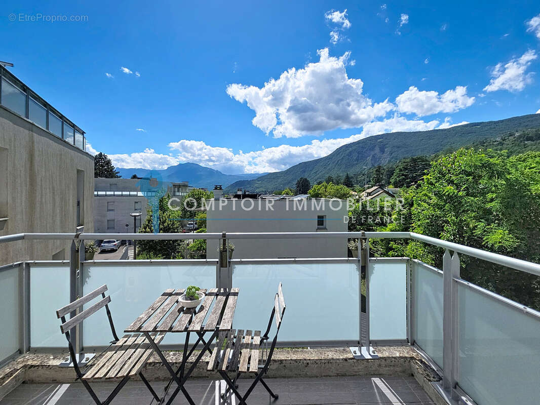 Appartement à MEYLAN