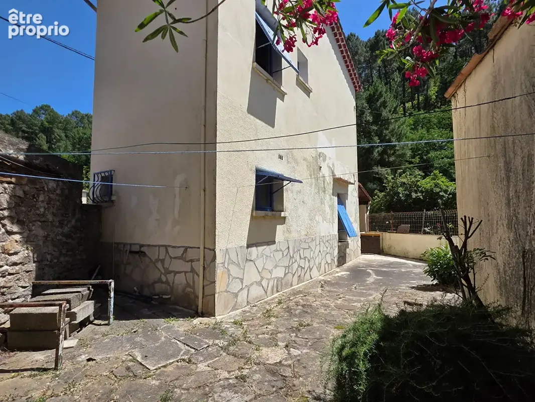 Maison de village avec cour attenante - photo 10