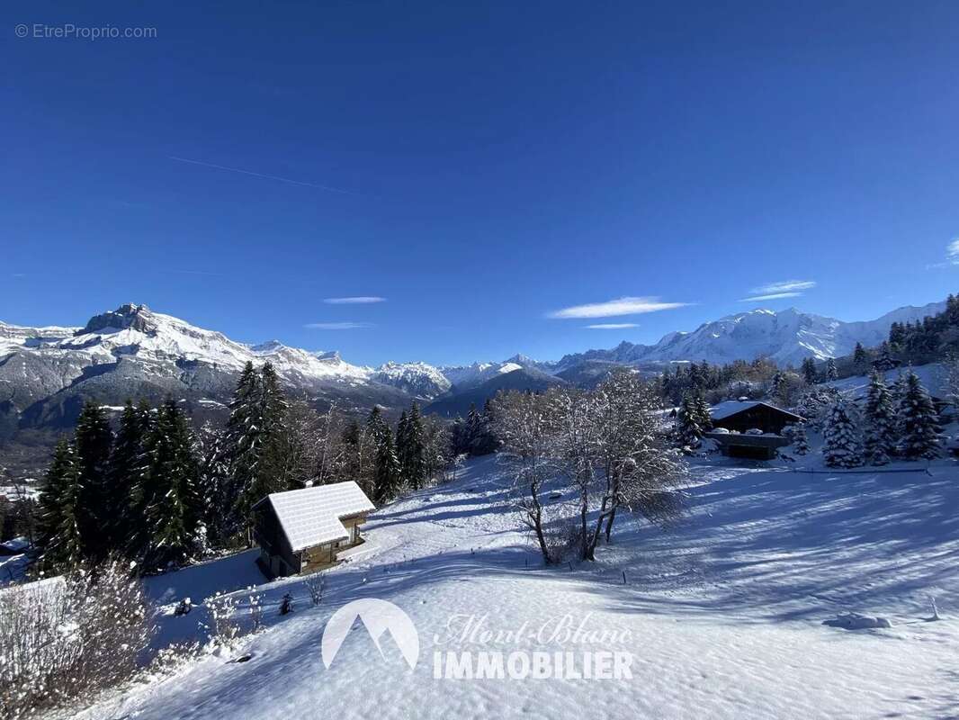 Appartement à COMBLOUX