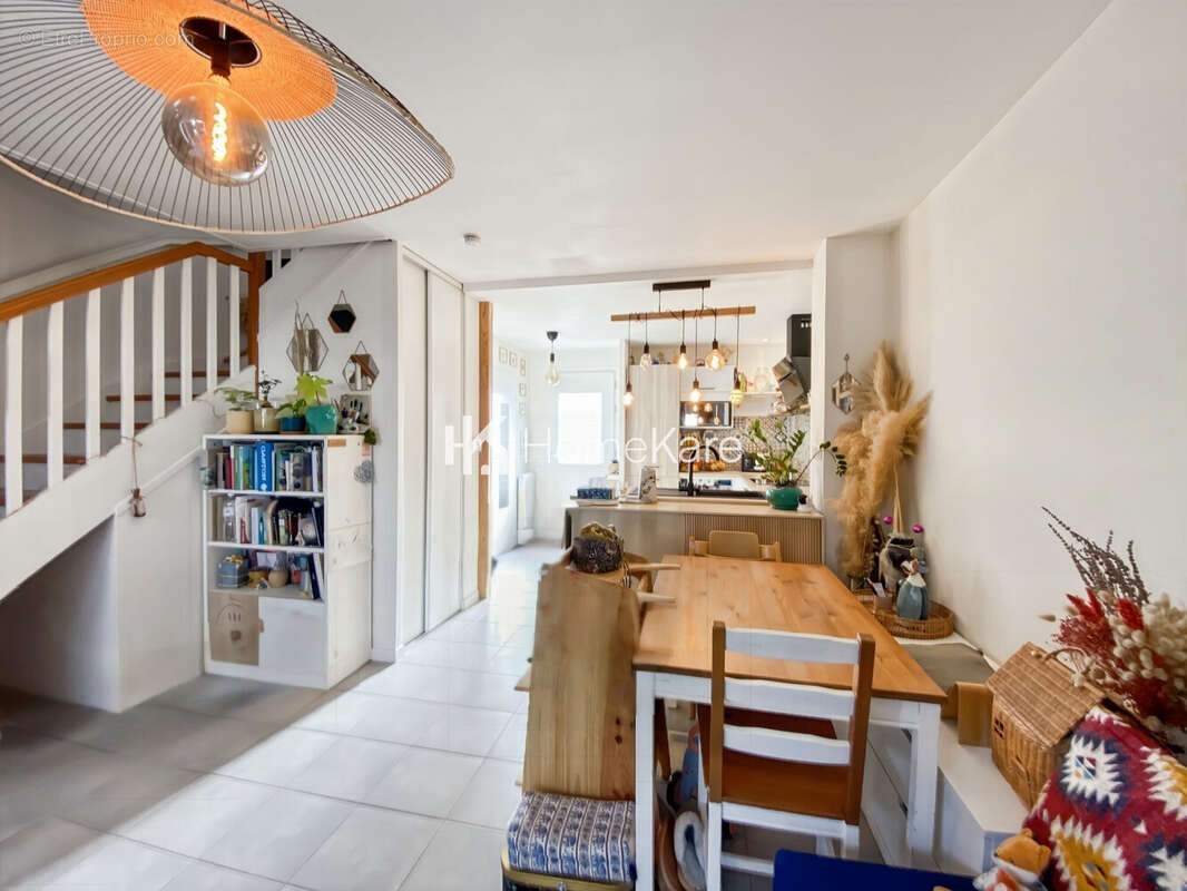 Maison à VILLENAVE-D&#039;ORNON