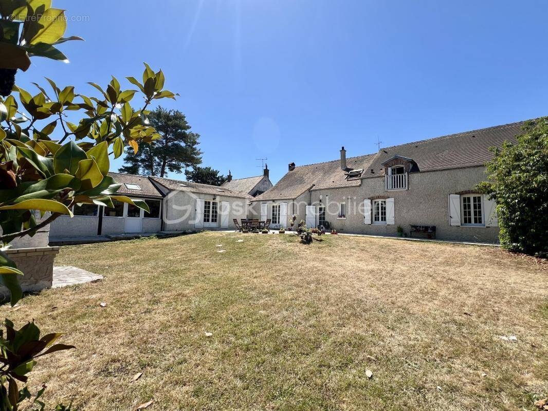 Maison à EGREVILLE