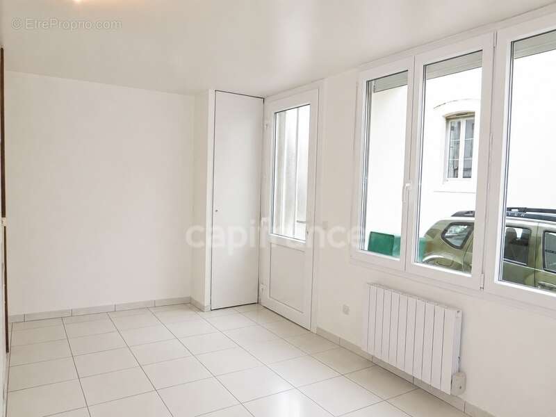 Un lot de 4 appartements à vendre sur SAUJON (17) - Centre ville - photo 2