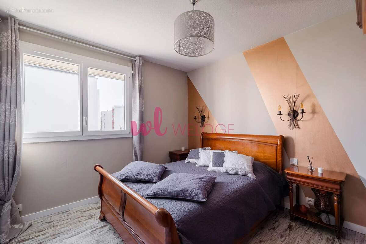Appartement à DECINES-CHARPIEU