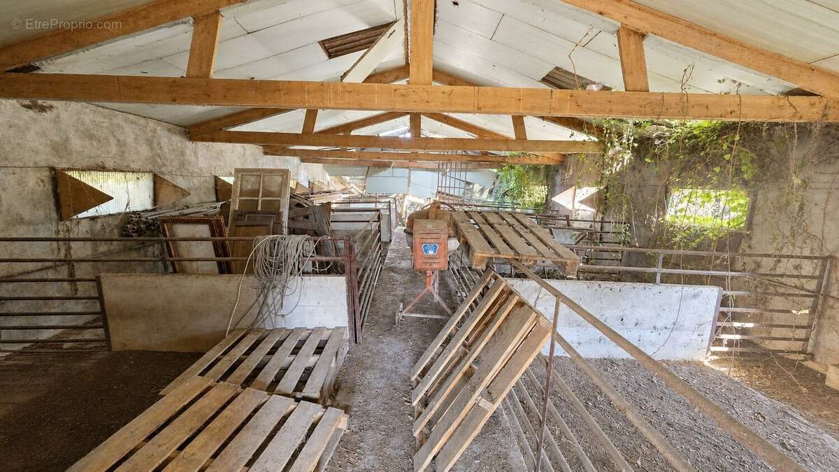 Maison de caractère en galet et en brique rouge T6 - 194.71 m² - MAZERES - photo 7