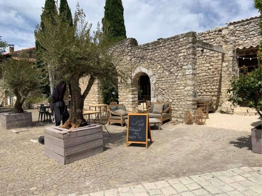 Maison à LA GARDE-ADHEMAR