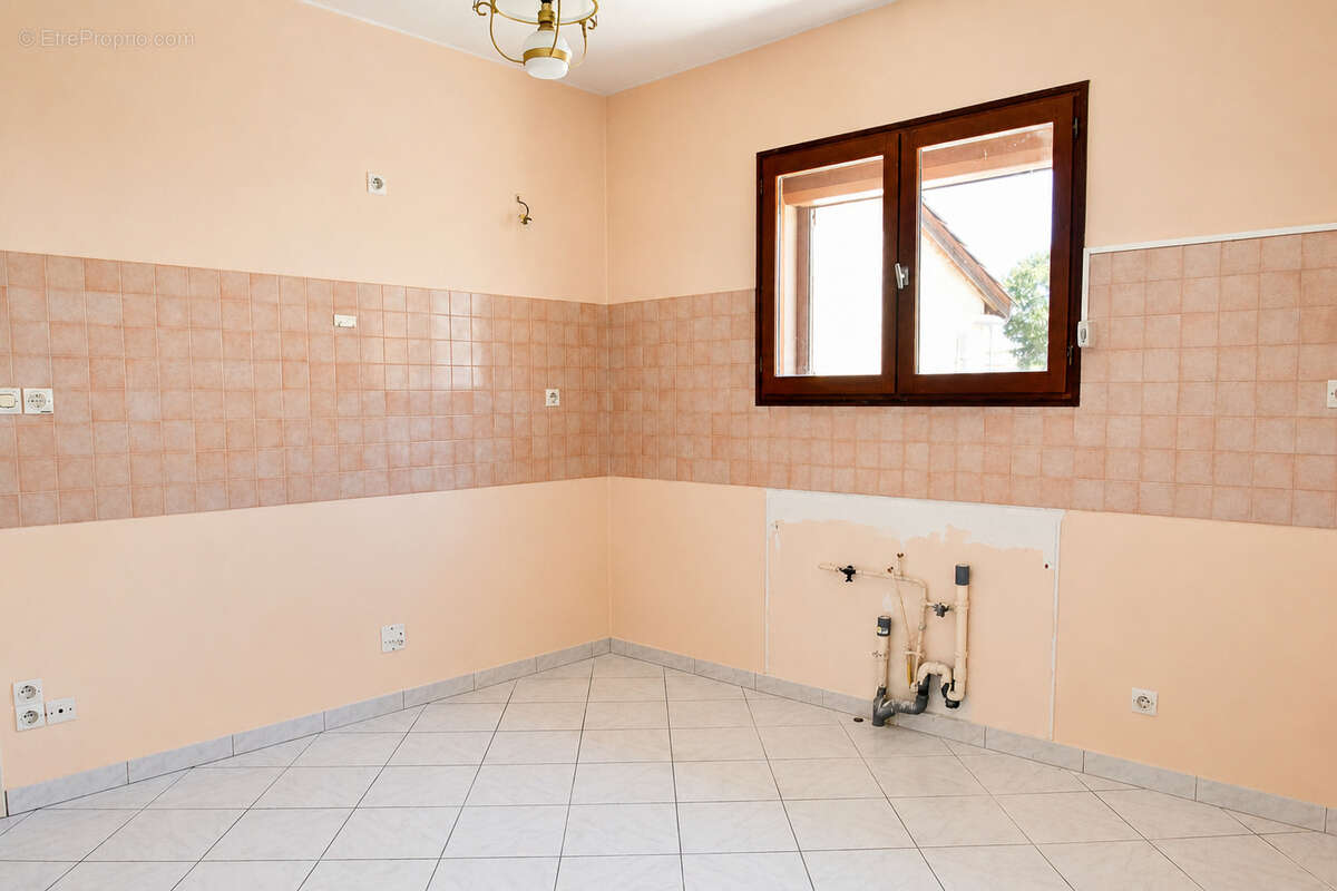 A VENDRE MAISON T4 86 m2 habitables 420 m2 de terrain - photo 3