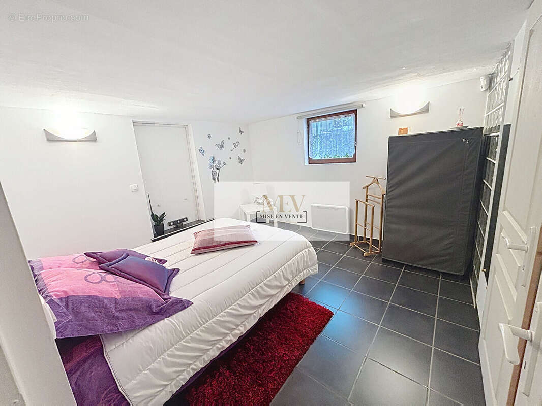 Maison à LE PERREUX-SUR-MARNE