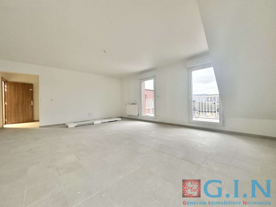 Appartement T3 avec terrasse - photo 3