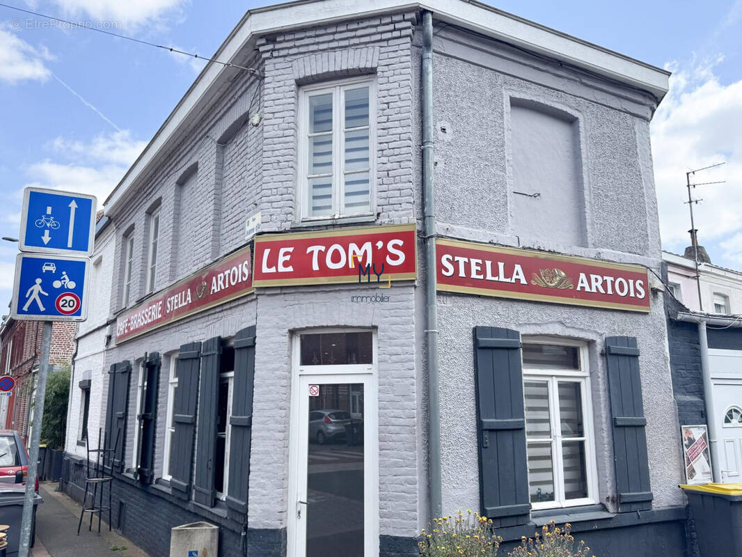 IMMEUBLE  (LOCAL COMMERCIAL + APPARTEMENT T2 À L'ÉTAGE) - 112 m² - Saint-André-Lez-Lille - Investissement - Appartement à SAINT-ANDRE-LEZ-LILLE