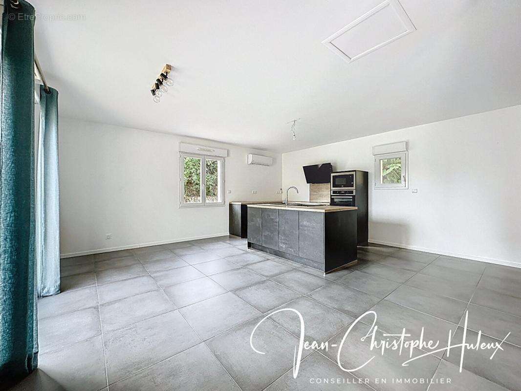 Maison à MARGUERITTES