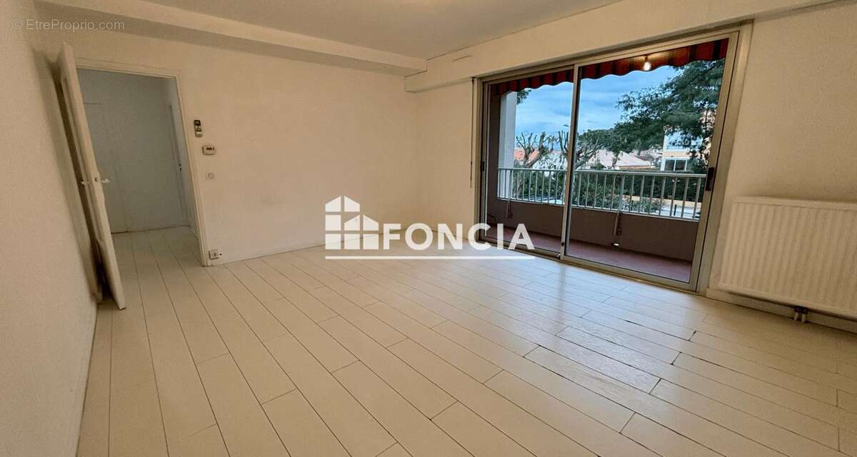 Appartement à HYERES