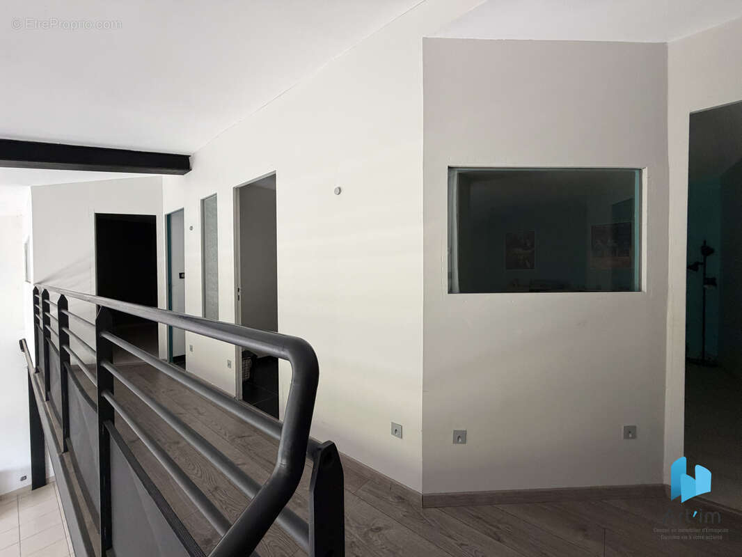 A vendre batiment d'activite avec loft - photo 6