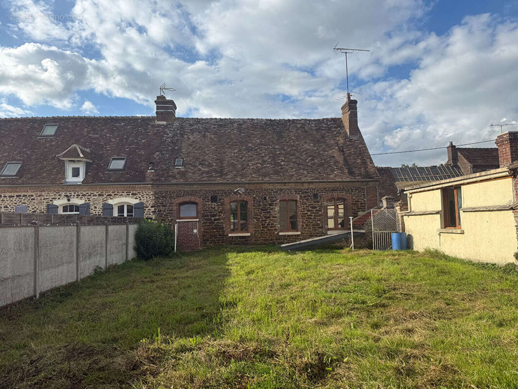 Maison à LACHAPELLE-AUX-POTS