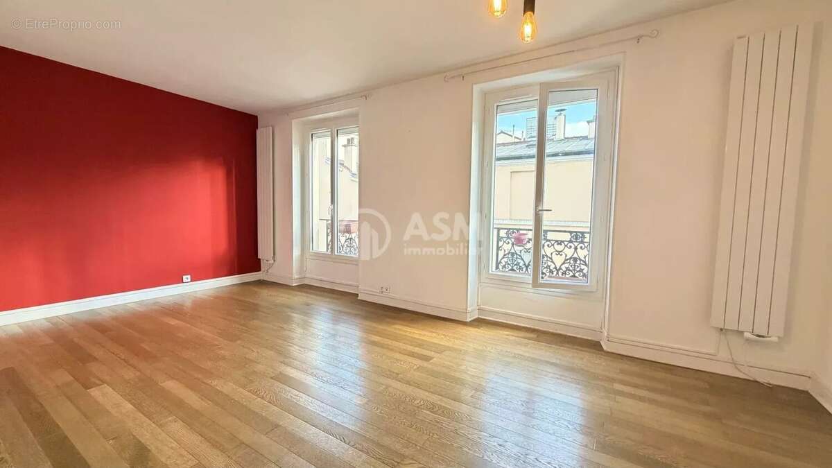 Appartement à COURBEVOIE