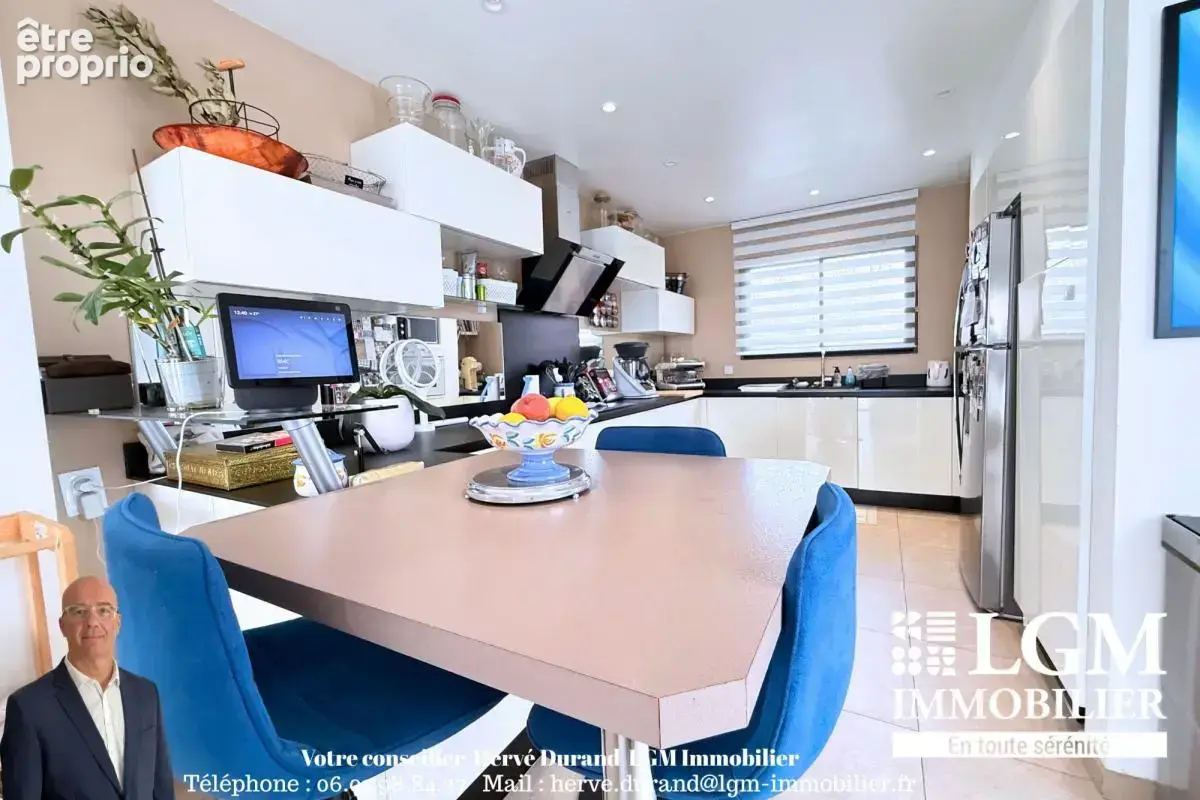 COUP DE CŒUR À MONTBLANC – Villa clé en main avec piscine, terrasse de 25 m², suite parentale et panneaux photovoltaïques ! - photo 4