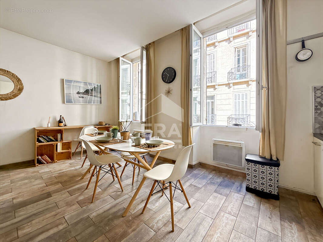 Appartement à MARSEILLE-6E