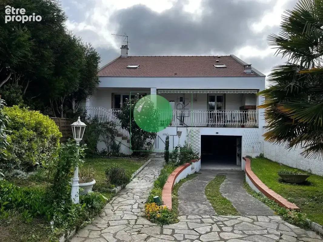 Maison 9 pieces - vert-le-grand - photo 2