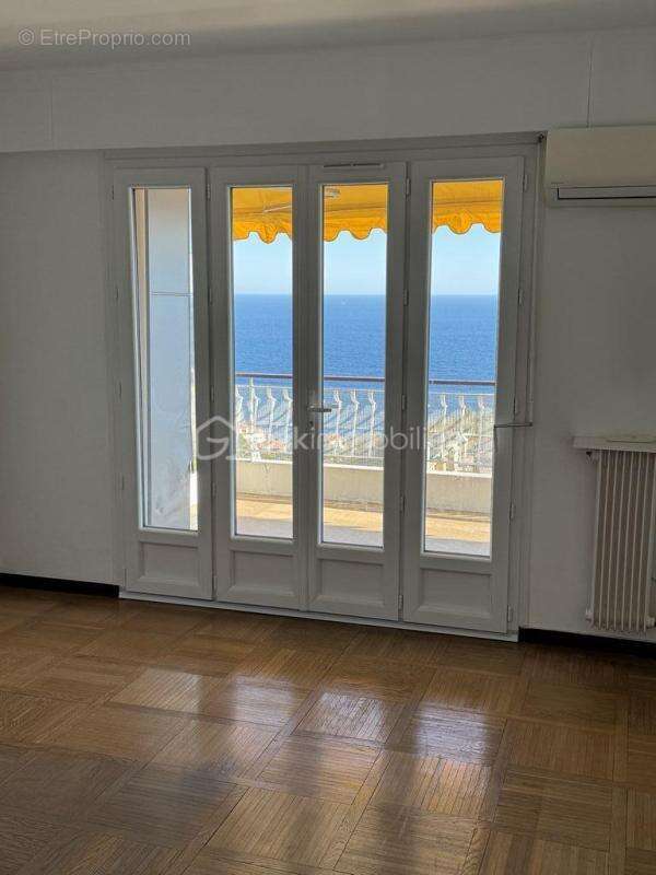 Appartement à CAP-D'AIL