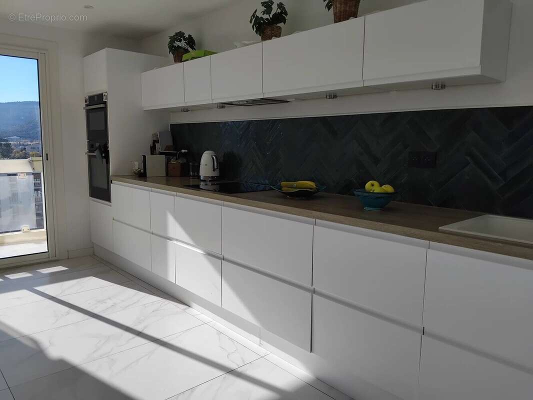 Appartement à MARSEILLE-9E