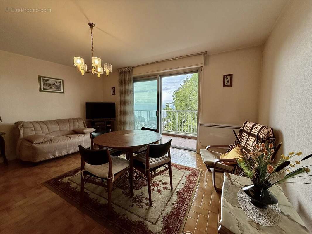 Appartement à EVIAN-LES-BAINS