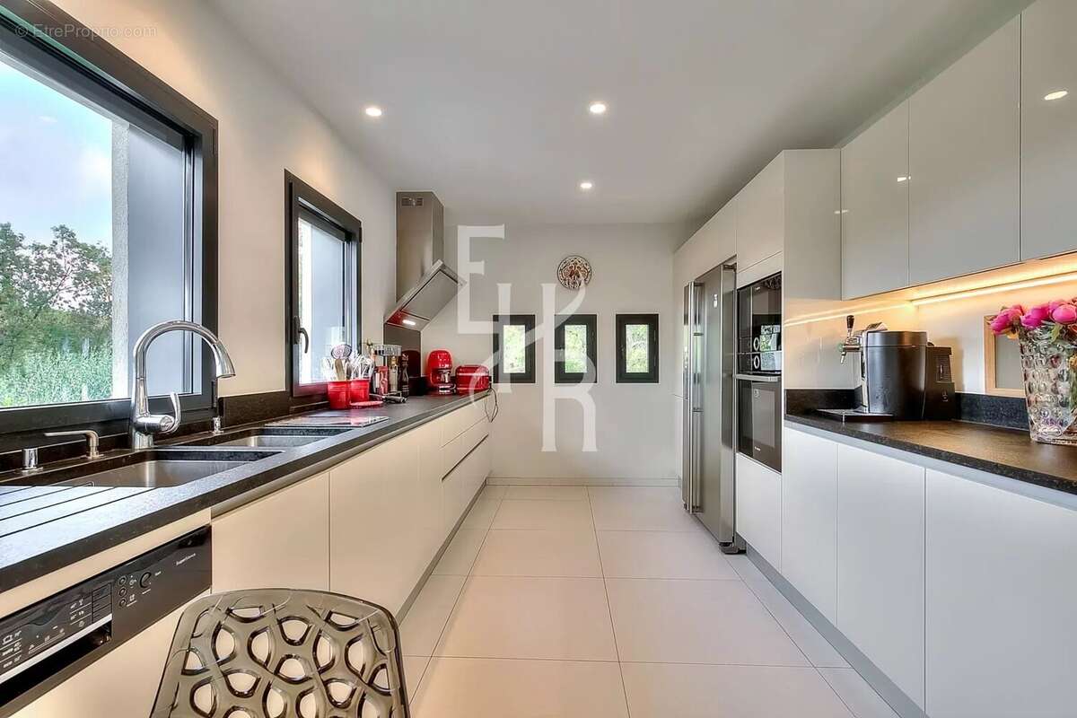 Maison à MOUGINS