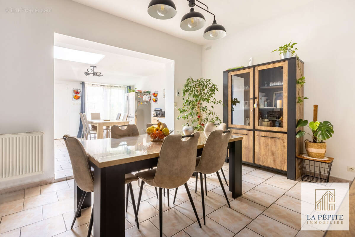 Maison familiale 131 m2 - 4 chambres - Jardin - DPE C - Saint-Amand-les-Eaux - photo 10