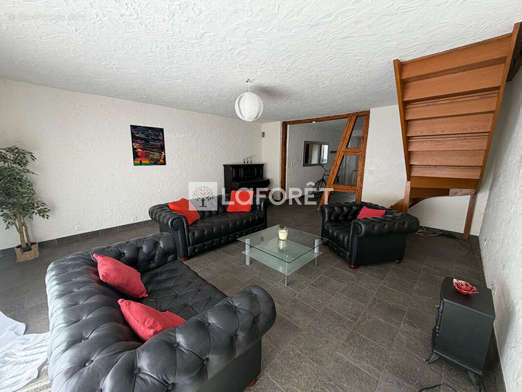 Duplex Huningue 5 pièce(s) 138 m2 - photo 5