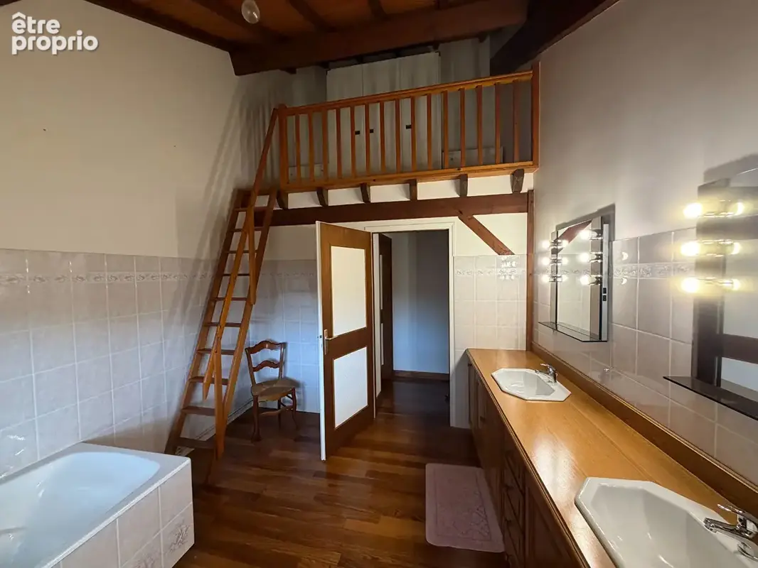 Aslonnes (86) - maison ancienne de charme de 207 m² - 4 chambres - dépendance - photo 23