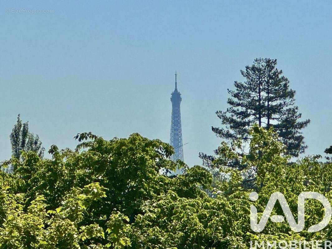 Photo 1 - Appartement à SURESNES