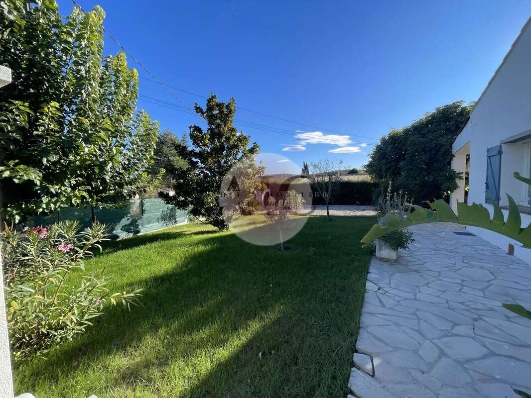 Maison à TOURRETTES