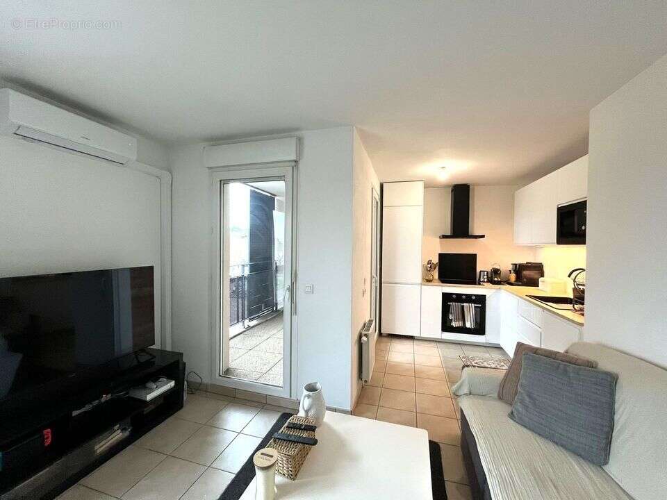 Appartement à DECINES-CHARPIEU