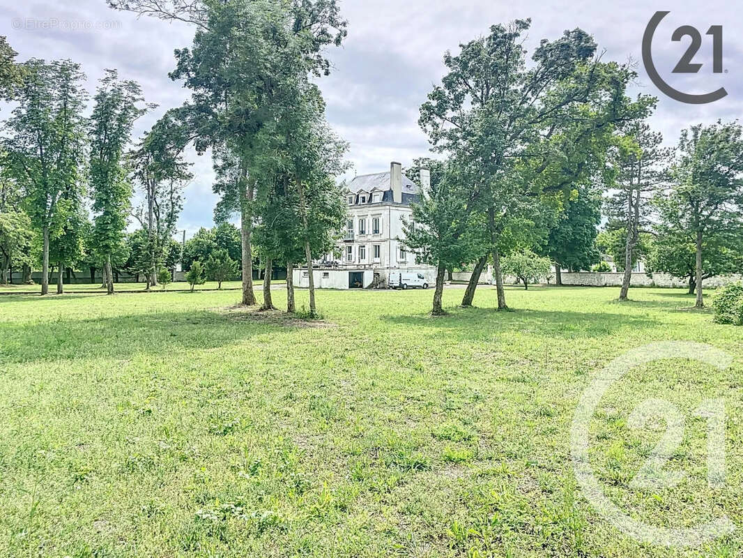 Maison à CHAMPS-SUR-YONNE