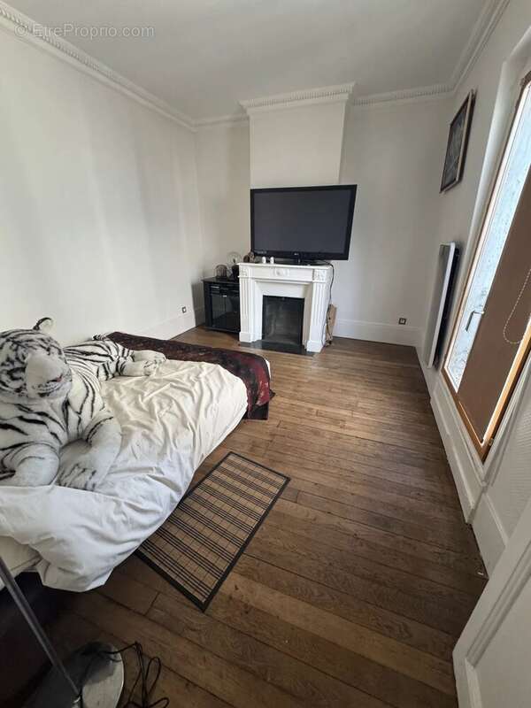 Appartement à PARIS-20E