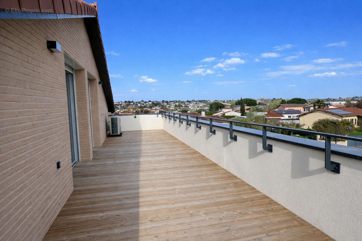 Appartement à BRUGUIERES