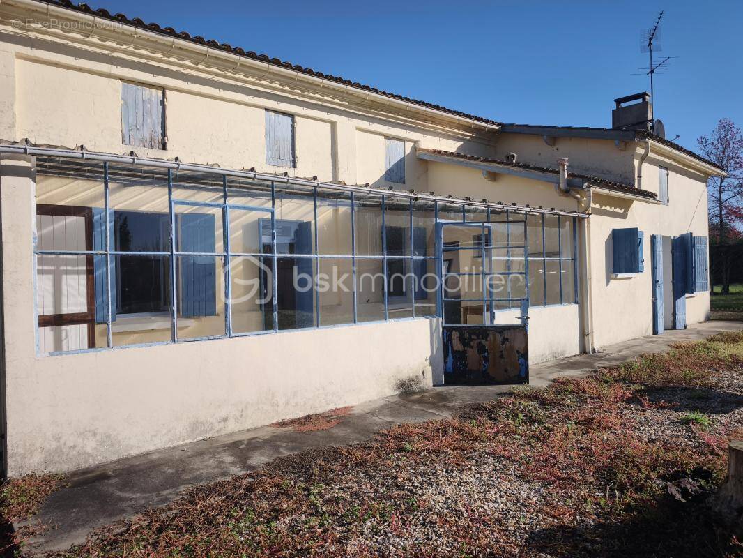 Maison à MOULIN-NEUF