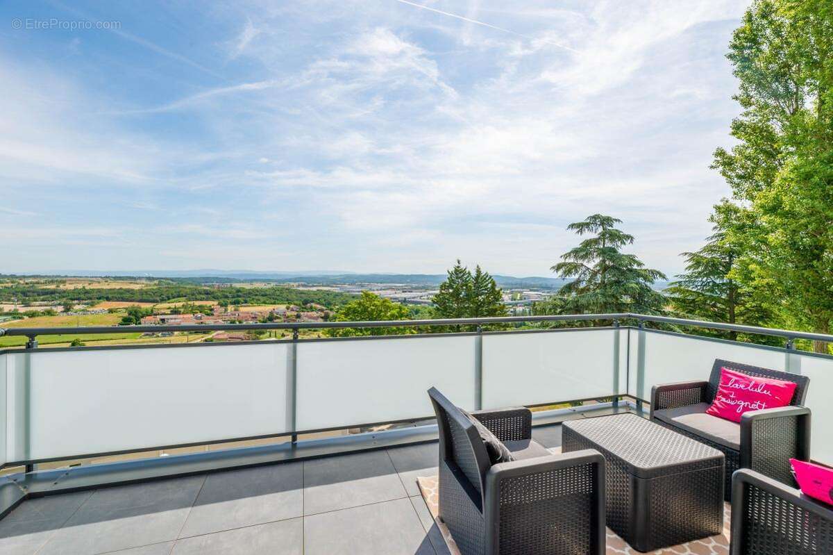 Maison à SAINT-LAURENT-DE-MURE