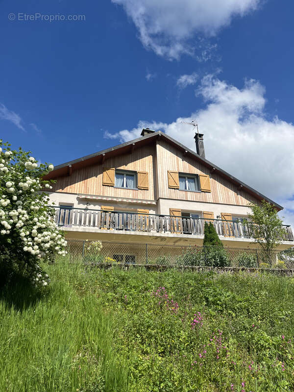 Maison à MONTGESOYE