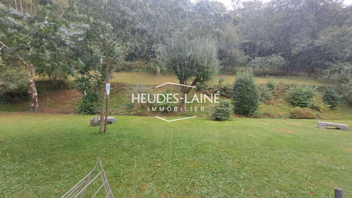 Appartement à JULLOUVILLE