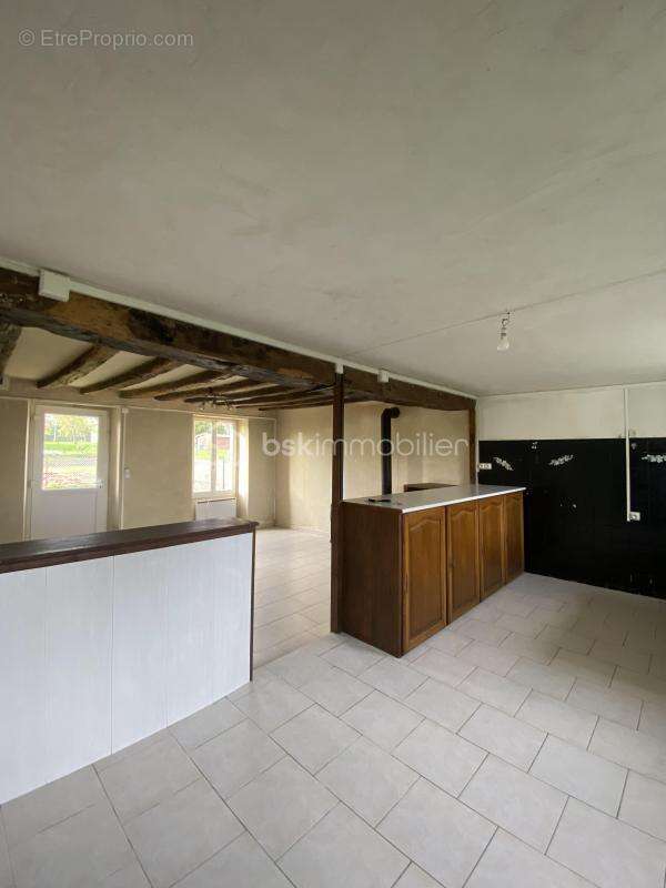 Maison à SAINT-LEGER-MAGNAZEIX