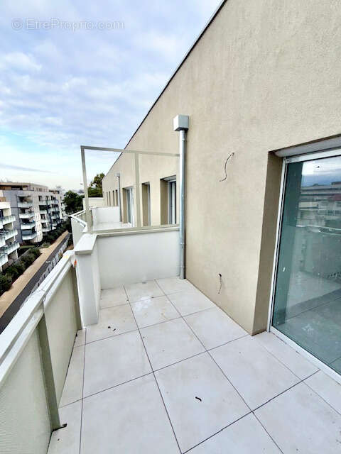 Appartement à FERNEY-VOLTAIRE