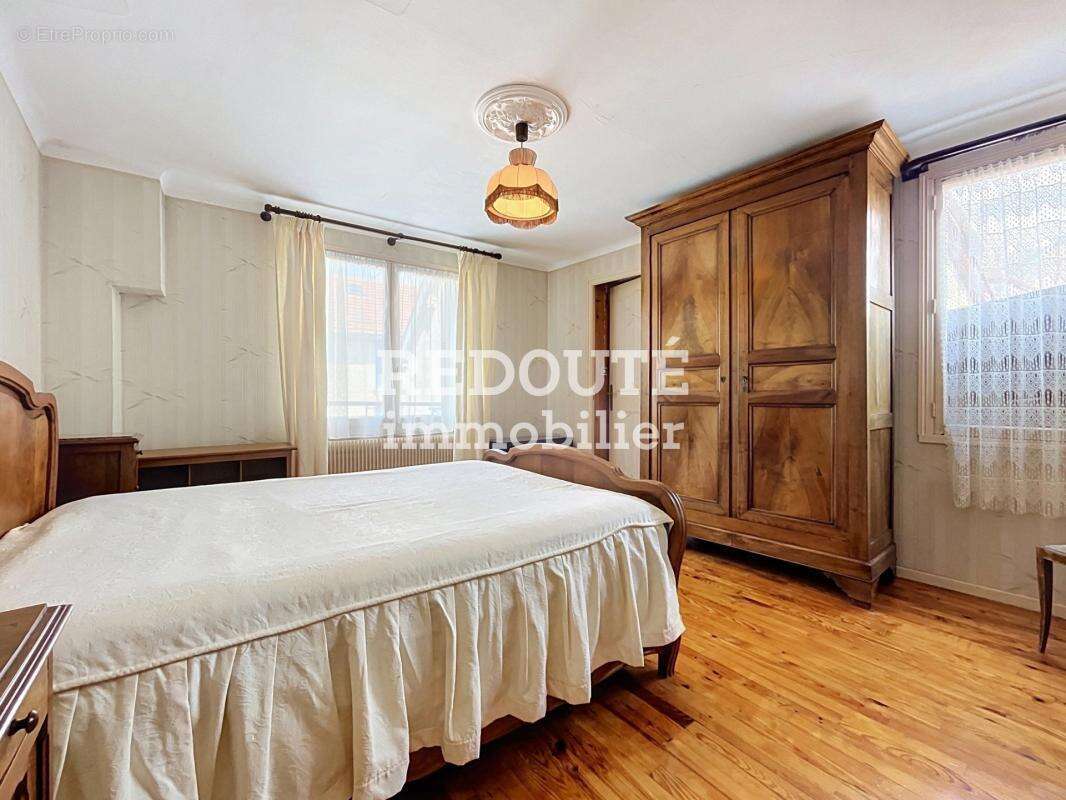 Grande maison T8 environ 250m²  - Hangar - Jardin - Crugny - photo 16
