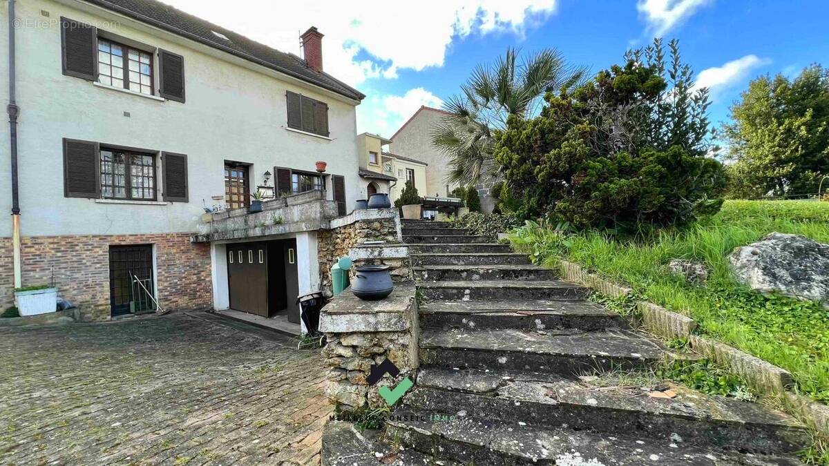 Maison à CHOISY-LE-ROI