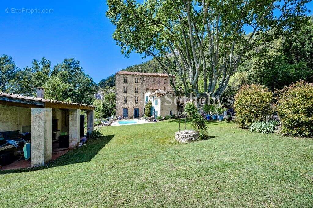 Maison à VENTABREN