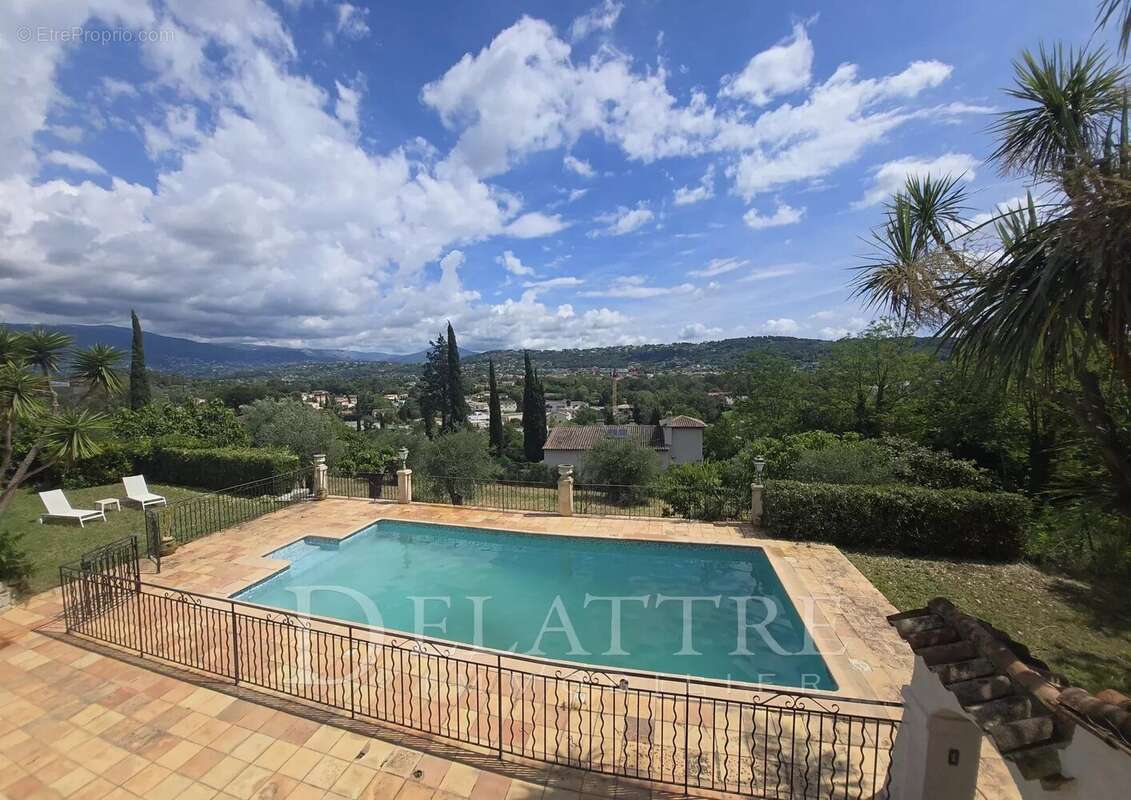 Maison à MOUANS-SARTOUX