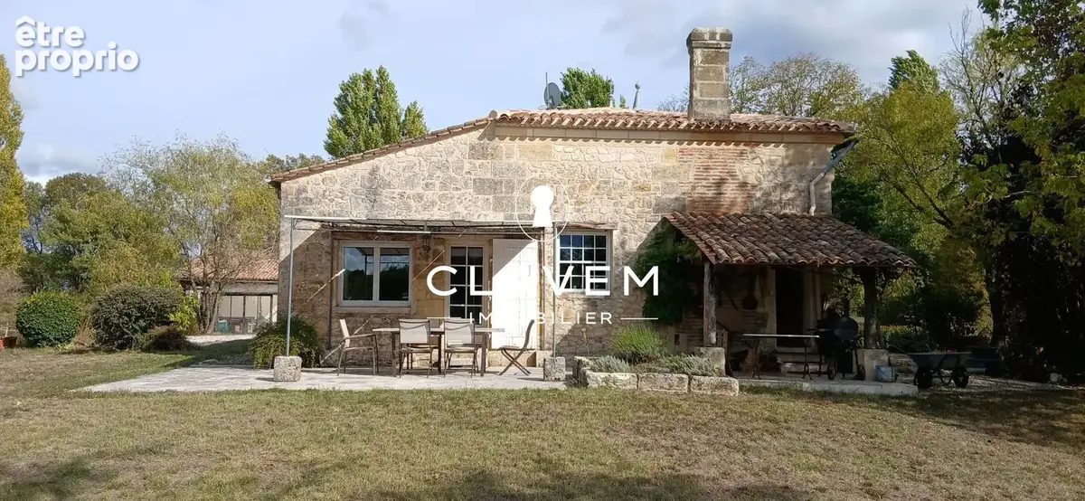 Maison 11 pièces 372 m² à vendre à Tizac-De-Lapouyade (33620) - photo 3
