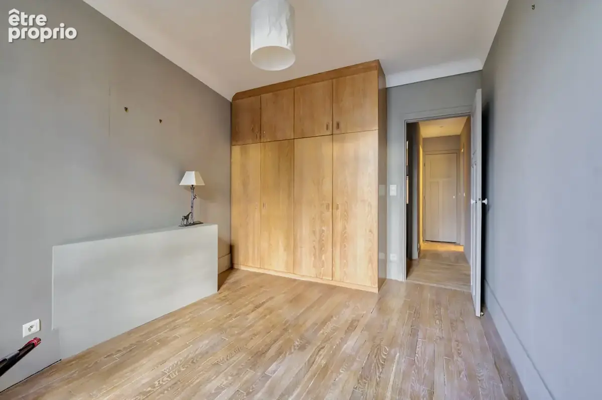 Autour du PARC dans immeuble 1930 en briques Beau 2 pièces rénovés - photo 9