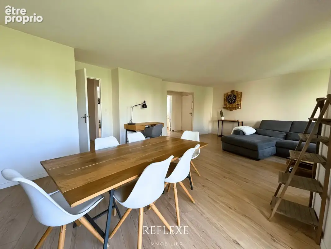 Appartement T4 rénové 80 m2 avec cave et garage - Résidence prisée Le Colysée - Besançon - photo 6