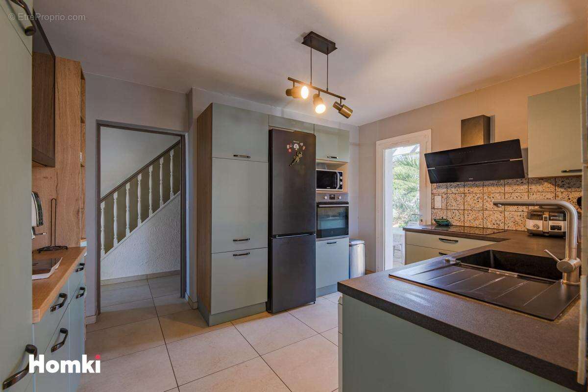 Maison à LE MUY